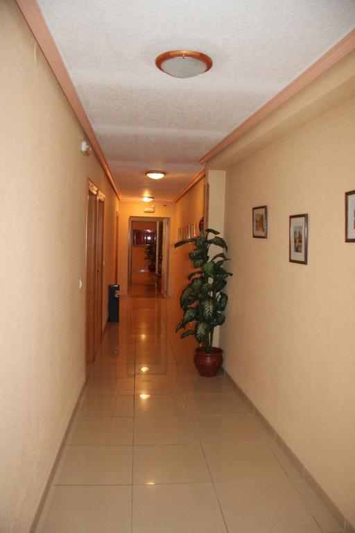 Hostal Cazalegas Exterior photo
